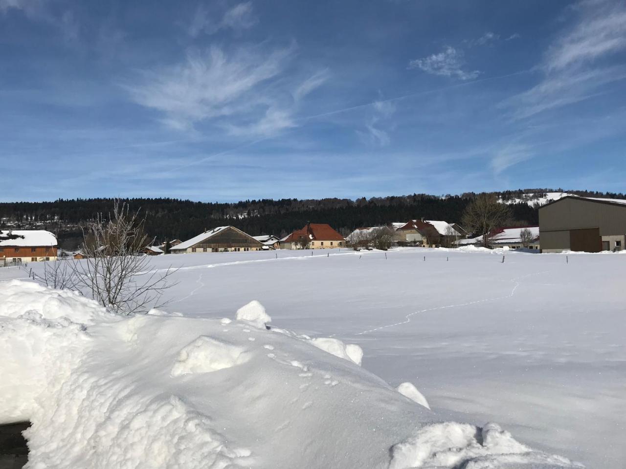 Chambres D'Hotes - Les Dolines La Chaux (Doubs) Exterior photo